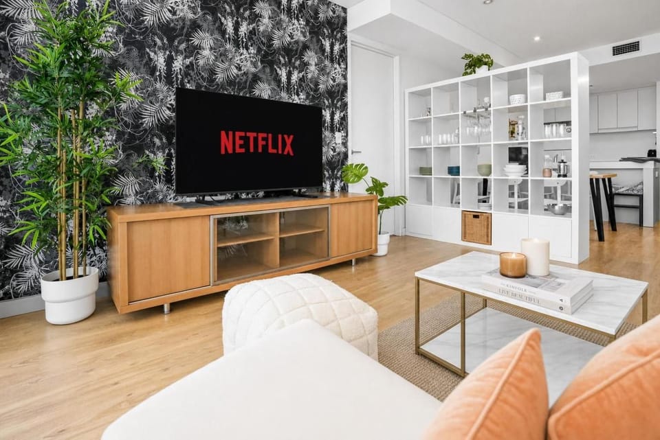 Communal lounge/ TV room, TV and multimedia, Living room, Photo of the whole room, Seating area