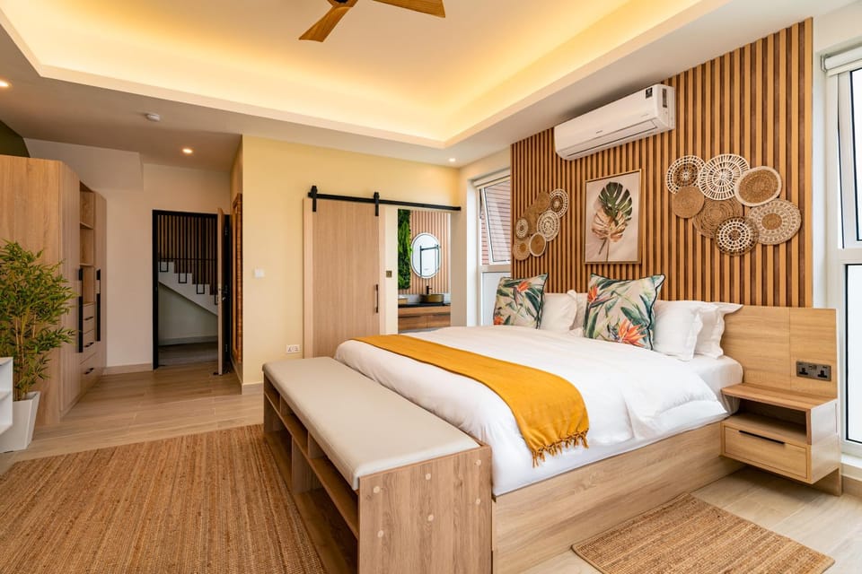 Bed, TV and multimedia, Photo of the whole room, Bedroom, air conditioner