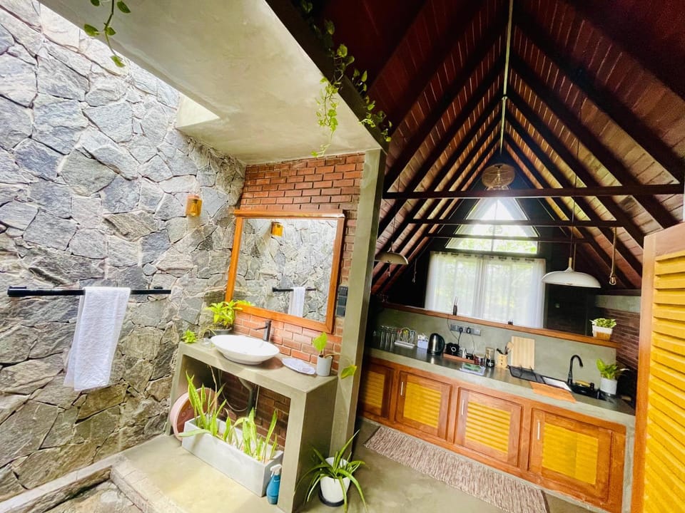 Nirvana Lodges Nature lodge in Southern Province