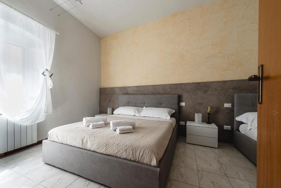 Property building, Living room, Bedroom