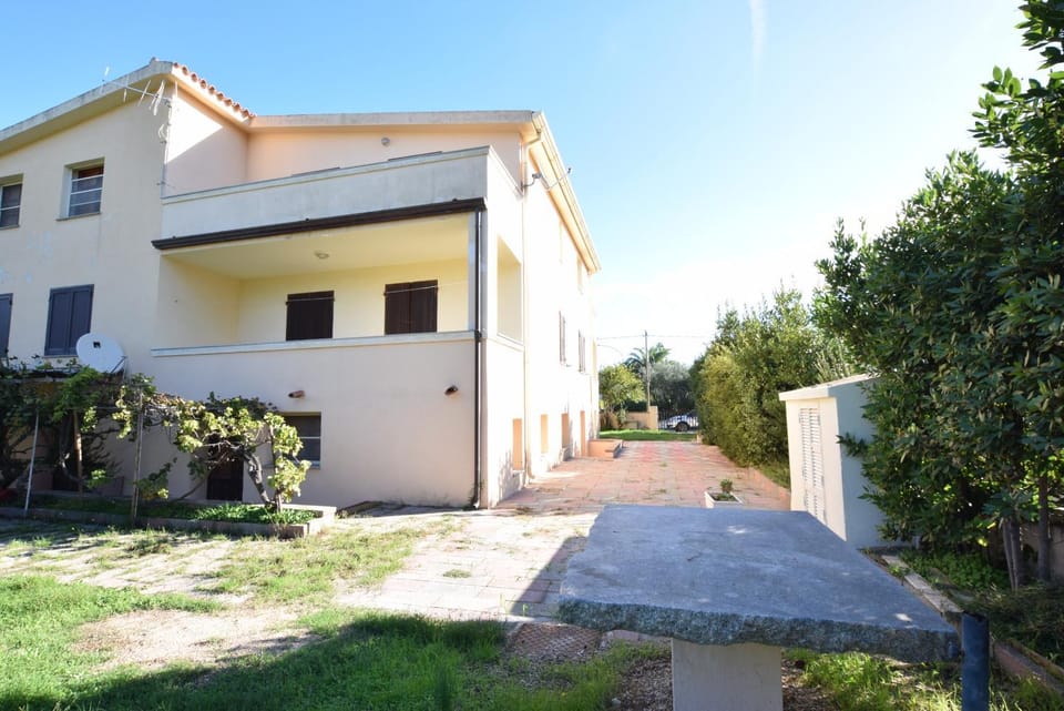 FSG-PINT02p1 House in Sardinia
