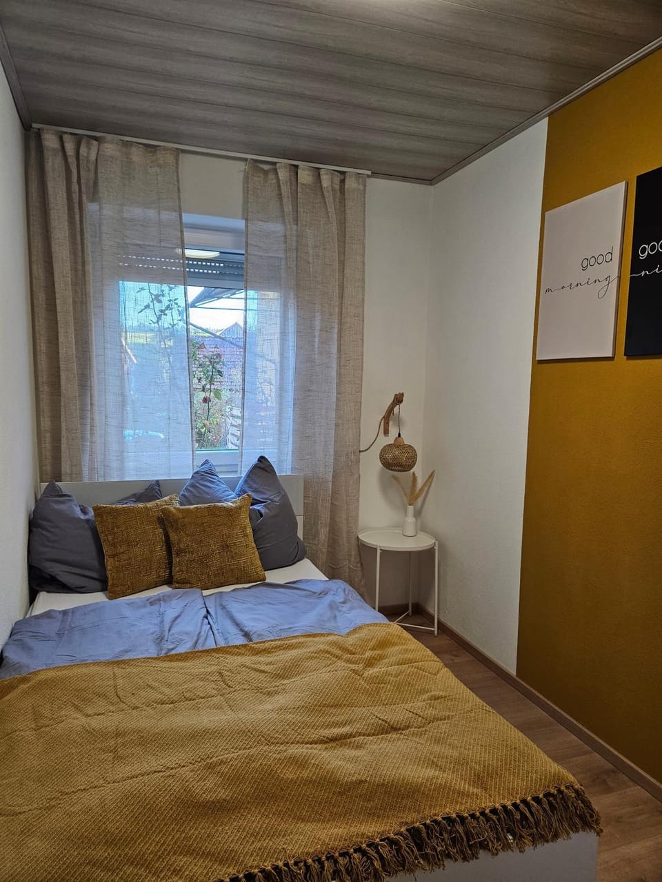 Living room, Bedroom