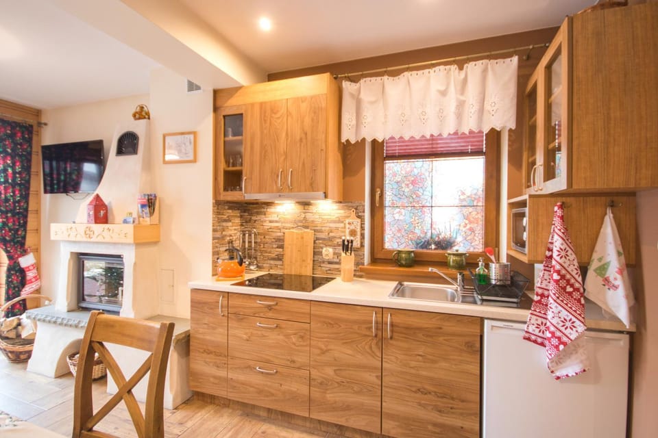 TV and multimedia, Kitchen or kitchenette, flat iron, minibar, kitchen
