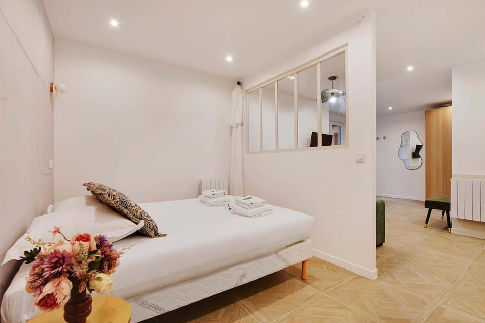 Faubourg saint denis Charmant appartement 4P Apartment in Paris