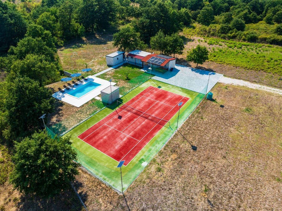 Day, Bird's eye view, Tennis court, Tennis court, Pool view, Swimming pool