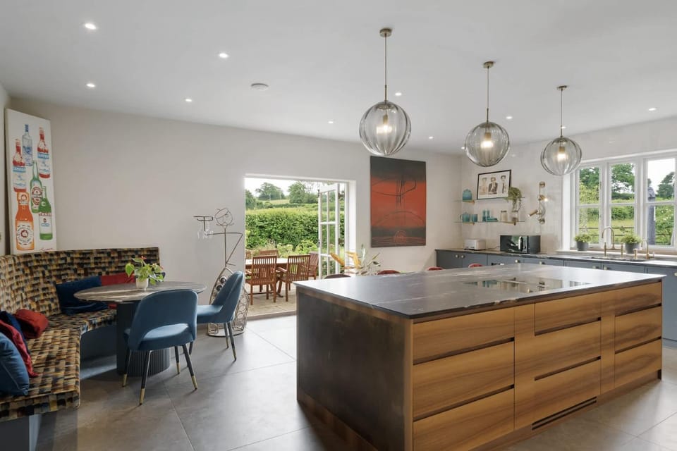 Victorian House Gym Games Room & 2 Acre Gardens House in South Somerset District