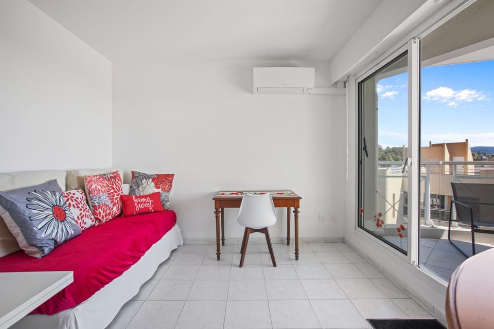 2 pièces avec terrasse vue mer Apartment in Cavalaire-sur-Mer