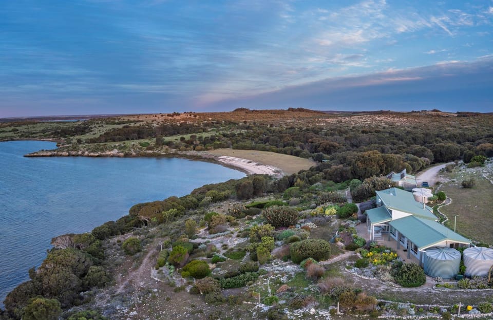 Bird's eye view, Garden, Beach, Location