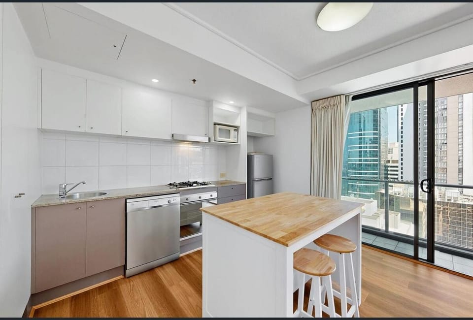 Centre CBD - Pool Spa Gym - Water View - Sleep 4 Apartment in Kangaroo Point