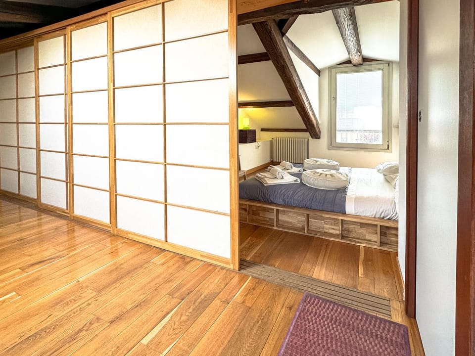 Bed, Photo of the whole room, Bedroom, wardrobe