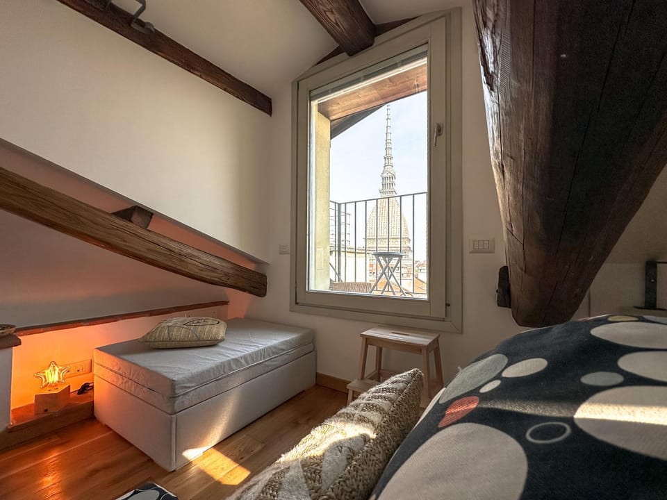 Living room, Lounge or bar, Photo of the whole room, City view, City view