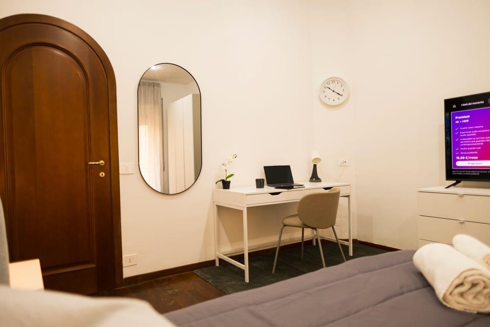 TV and multimedia, Bedroom, towels