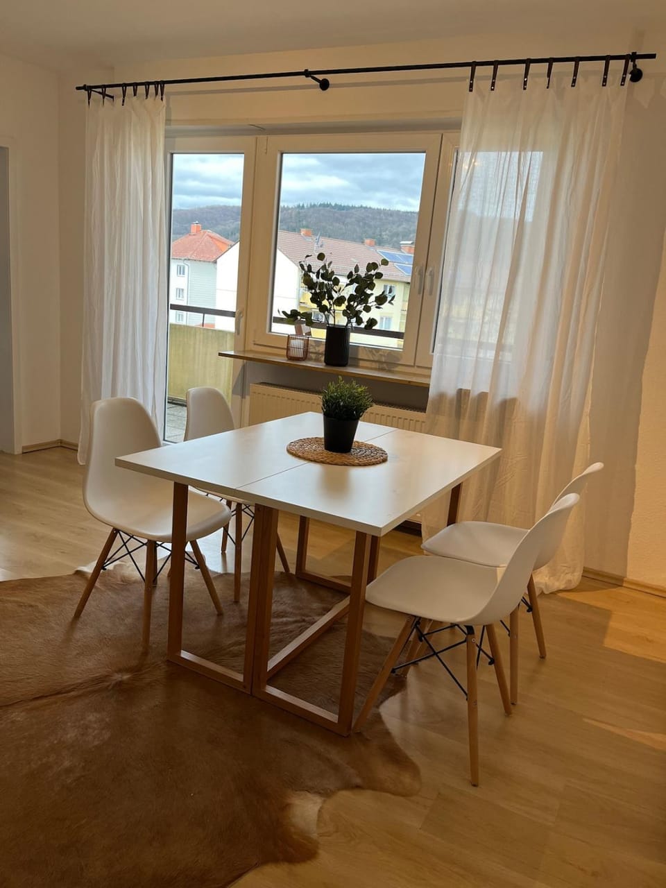 Natural landscape, Living room, Seating area, Dining area, Mountain view
