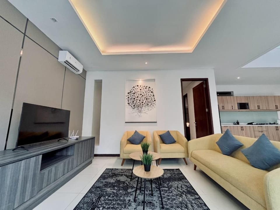 Communal lounge/ TV room, TV and multimedia, Kitchen or kitchenette, Living room, Bedroom