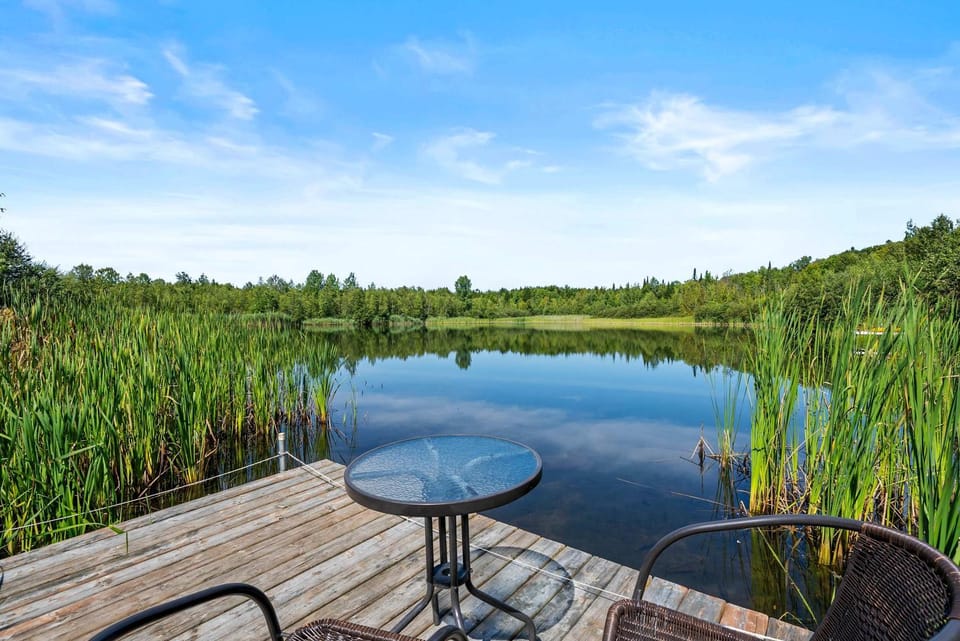 Lake - Spa - Pool Table - Chalet Ookpik Chalet in New Hampshire