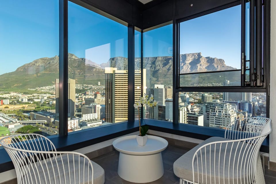 Balcony/Terrace, Mountain view
