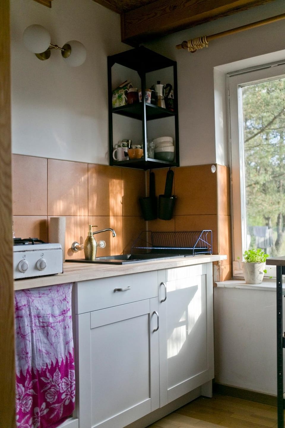 Przytulny dom w sosnowym lesie nad rzeką i jeziorem House in Pomeranian Voivodeship