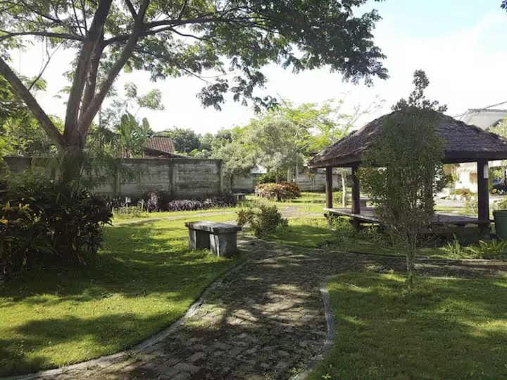 Rumah omie House in Batu Layar