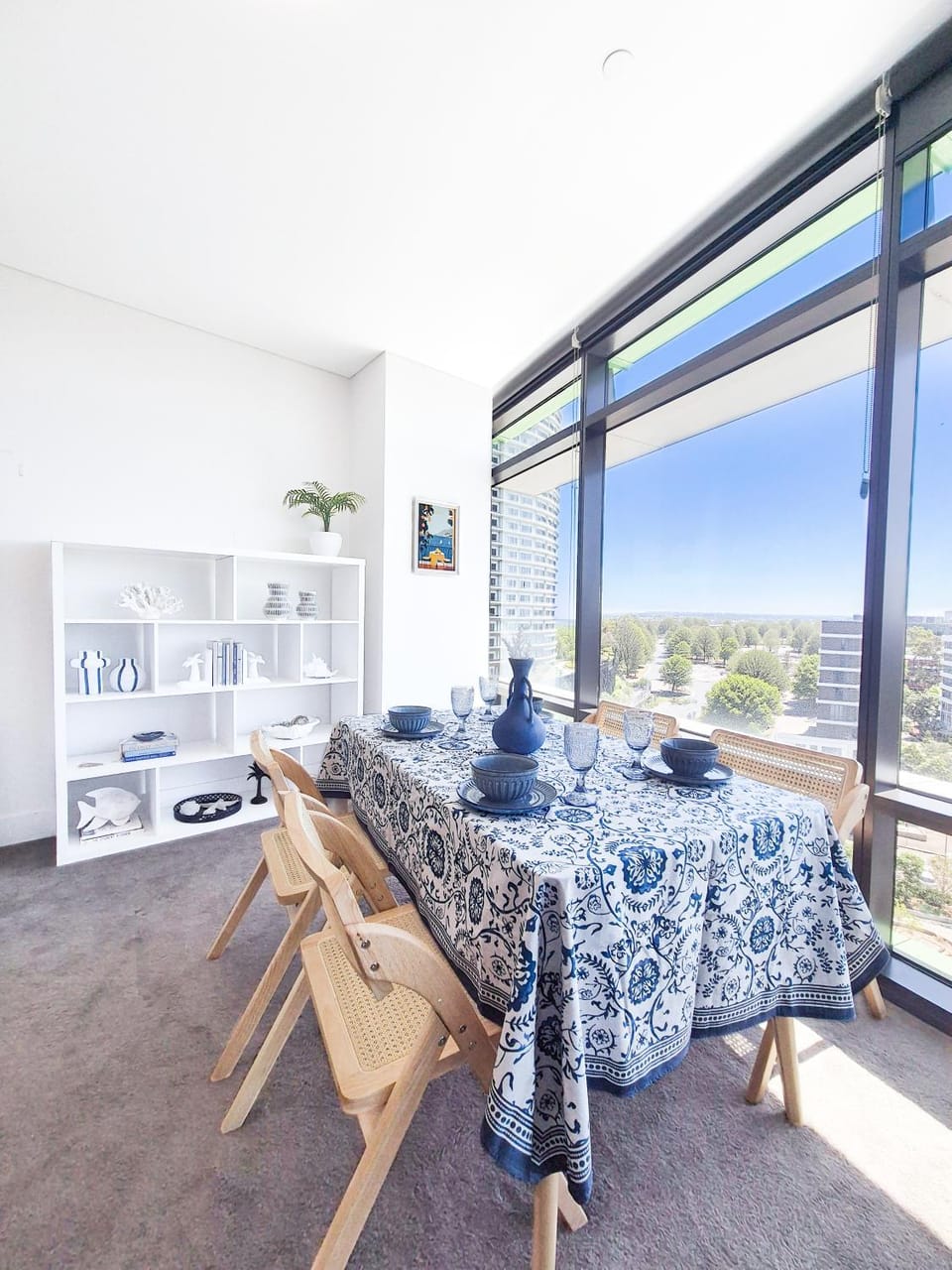 View (from property/room), Seating area, Dining area