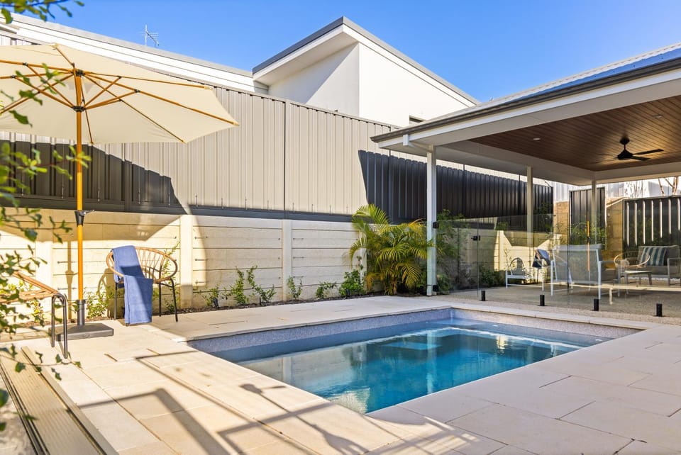Patio, Garden, Balcony/Terrace, Garden view, Pool view, Swimming pool