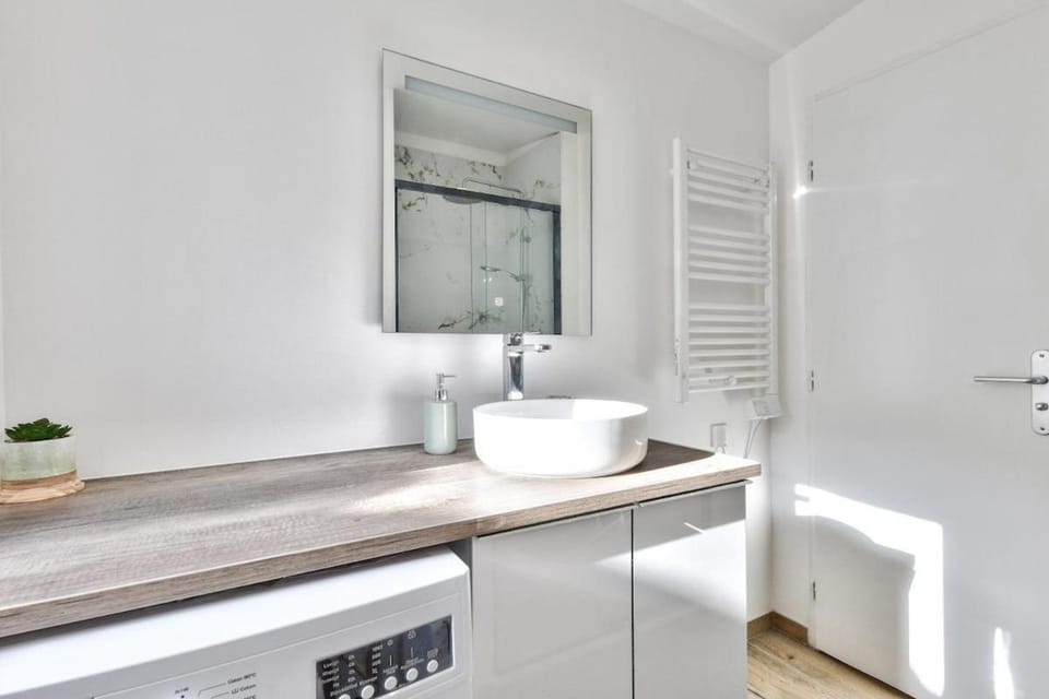 Marseille under the Sun with Terrace & Air Con near Old Port Apartment in Marseille