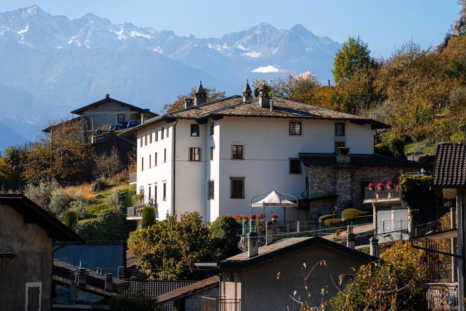 Property building, Day, Natural landscape, Mountain view