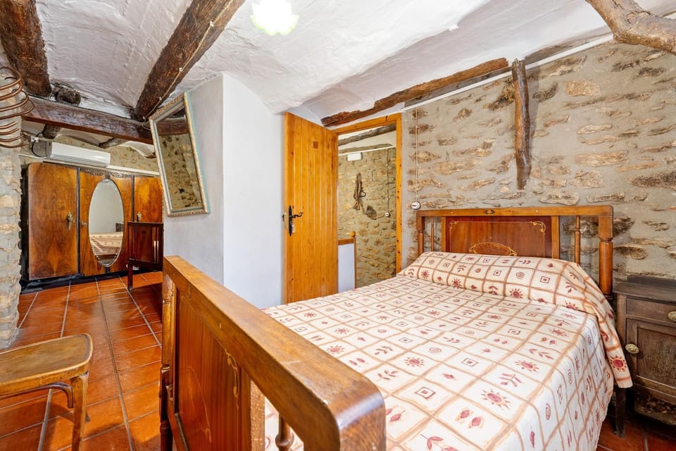 Property building, Living room, Bedroom