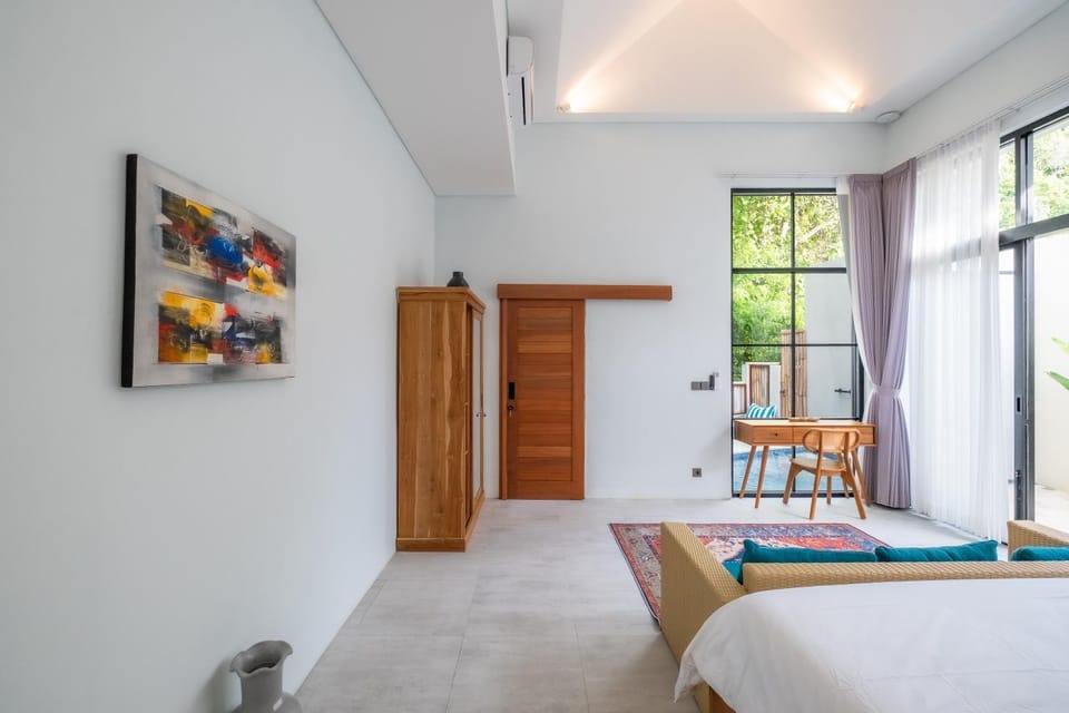 Bed, Living room, Photo of the whole room, Seating area, Dining area, Bedroom, wardrobe