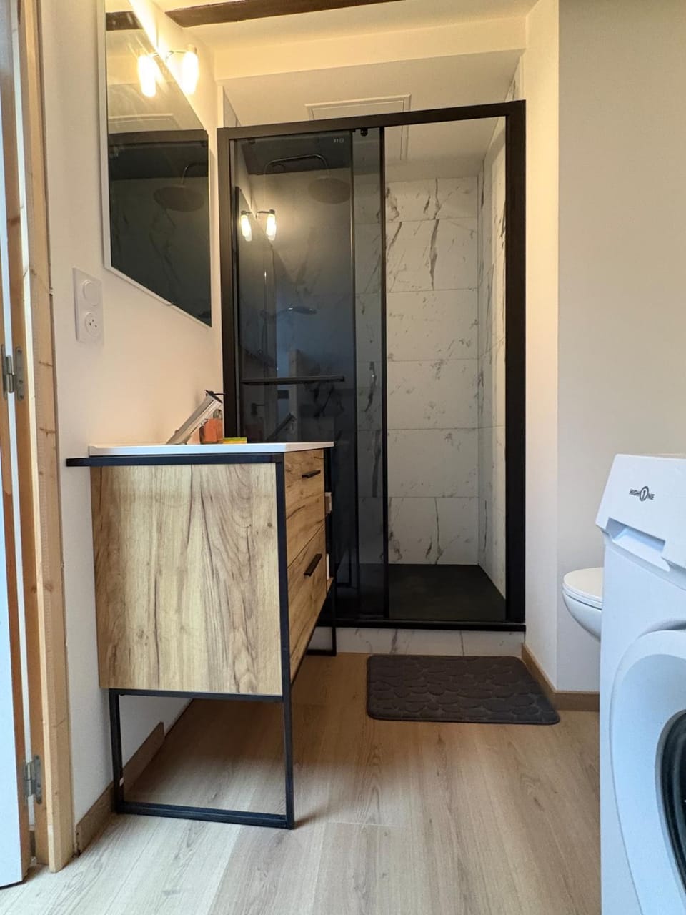Shower, Bathroom, washing machine