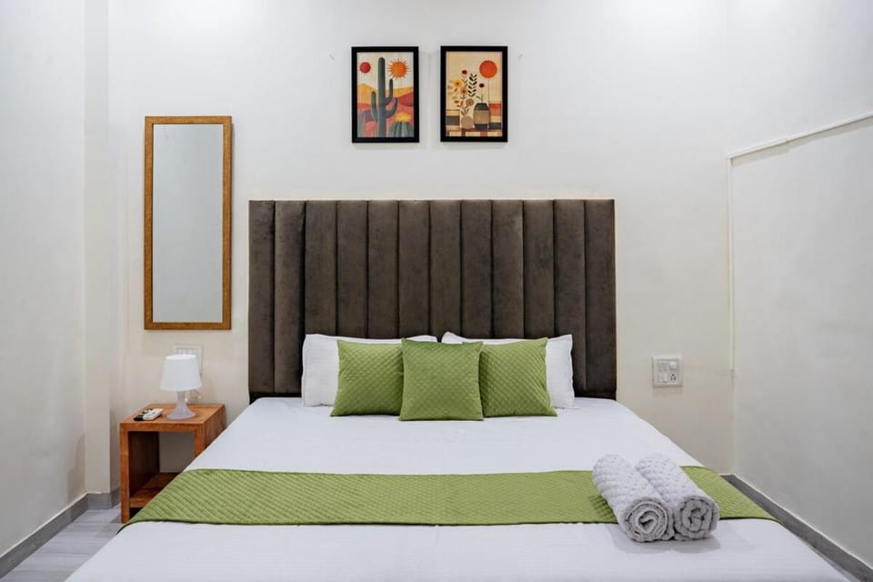 6bhk Villa with Pool & Jacuzzi near Lonavala Villa in Maharashtra