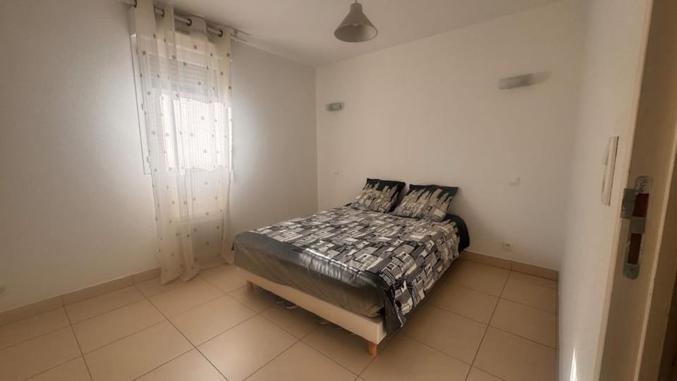 Appart 2 Chambres Charley super emplacement et parking Apartment in Calvi