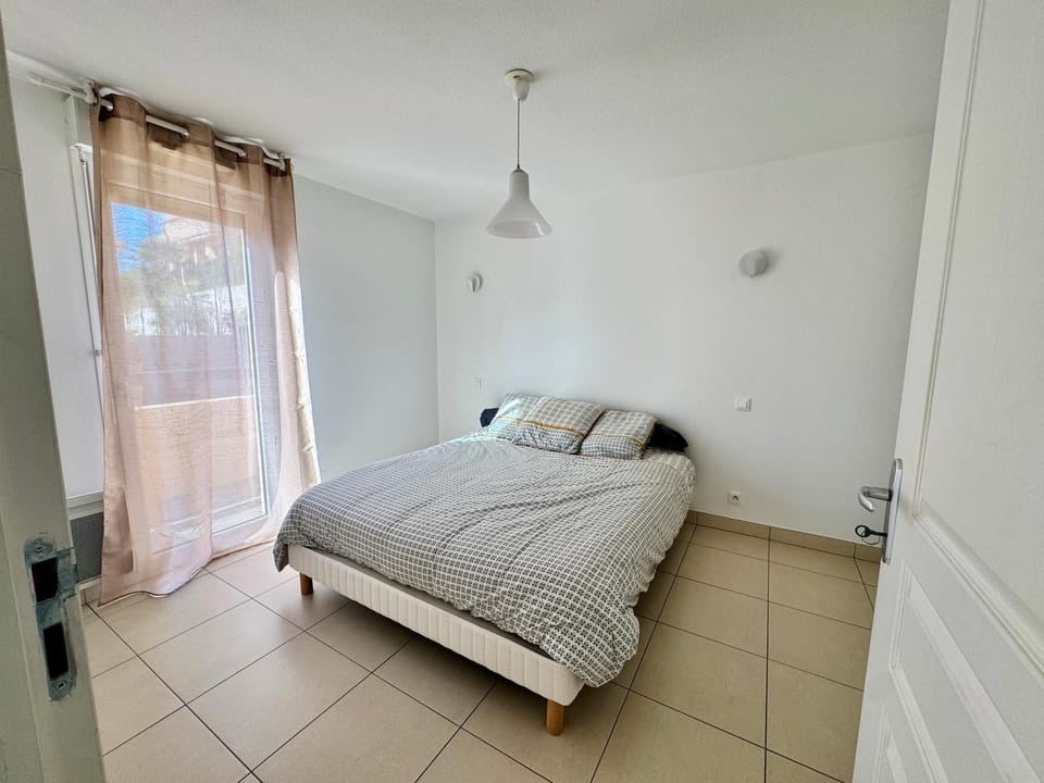 Appart 2 Chambres Charley super emplacement et parking Apartment in Calvi