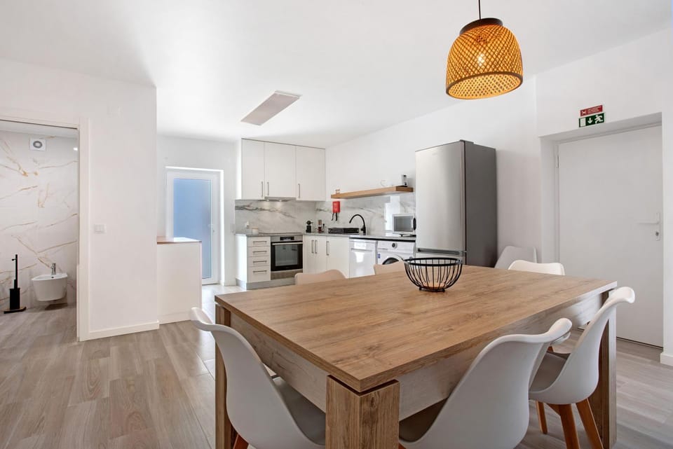 Property building, Kitchen or kitchenette, Living room