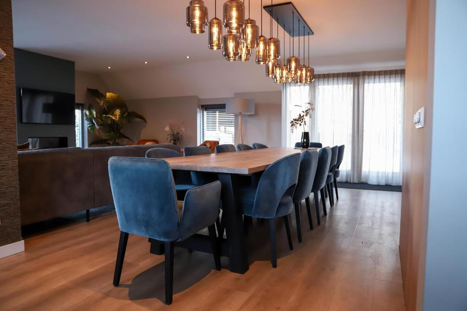Family Home De Rheezermaten with Whirlpool | 12 persons House in Overijssel (province)