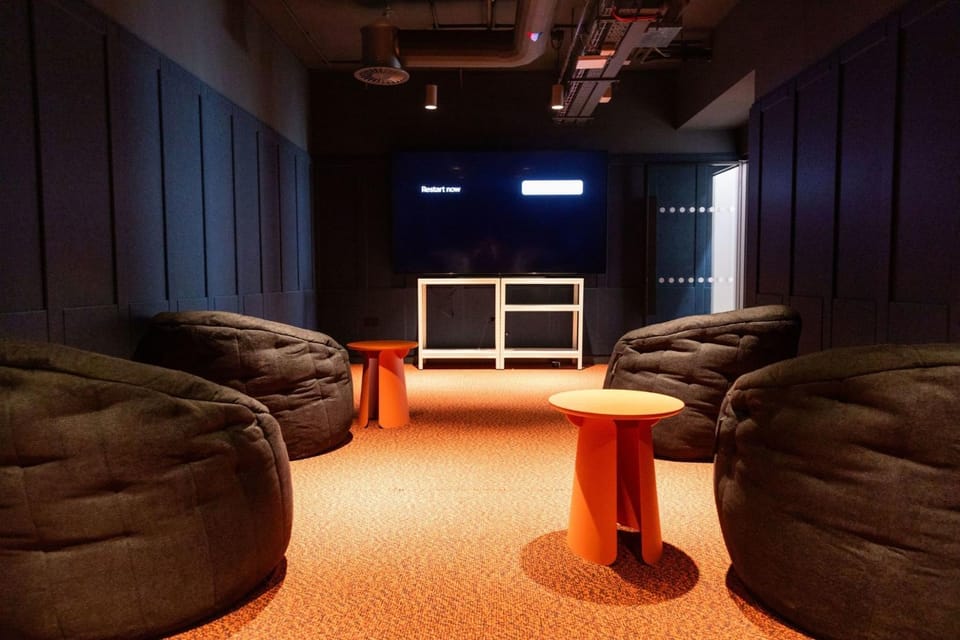 Seating area
