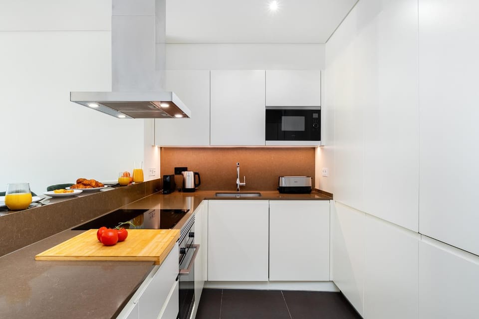 Coffee/tea facilities, Kitchen or kitchenette, oven, stove, toaster
