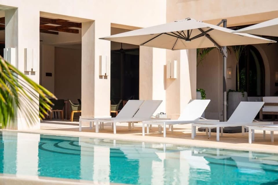 Beachfront Family Retreat - Peace & Comfort Apartment in Isla Mujeres