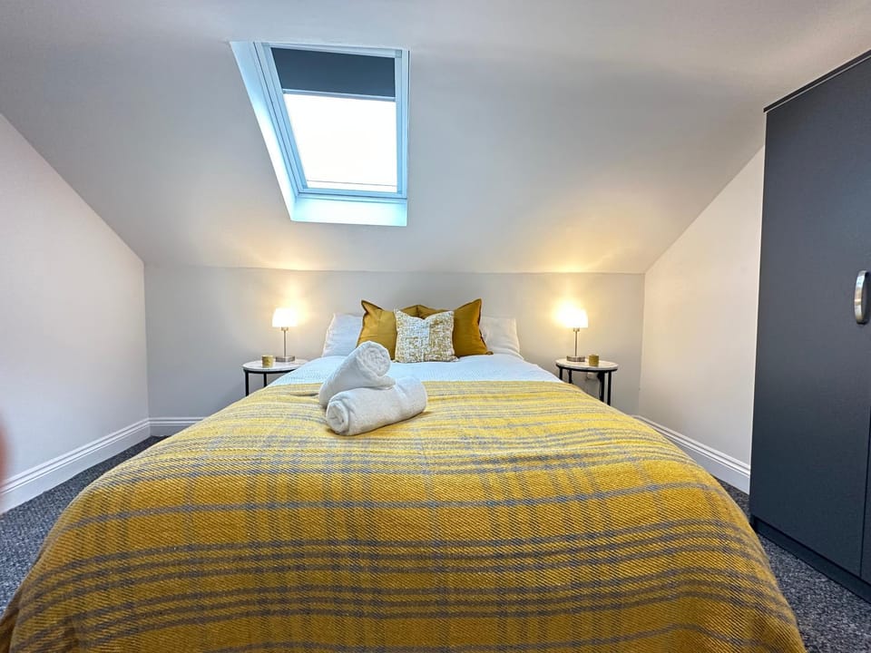 Bed, Bedroom, towels, wardrobe