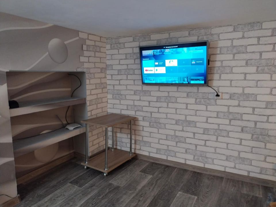 Двухуровневая квартира студия на левом берегу, район старого моста Apartment in Dnipro