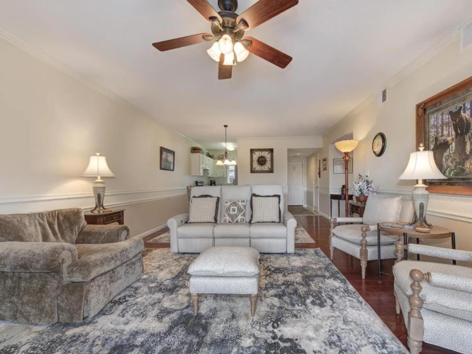 WP113 Whispering Pines House in Pigeon Forge