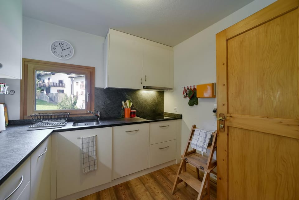 Chesa Amel Sur - Celerina Apartment in Samedan