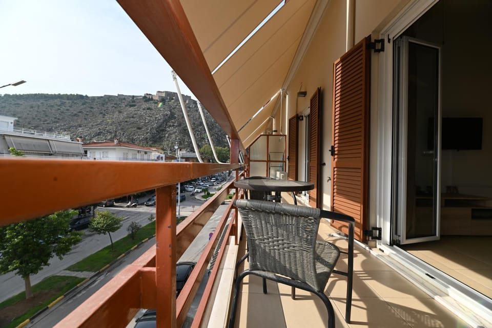 View (from property/room), Balcony/Terrace, Mountain view