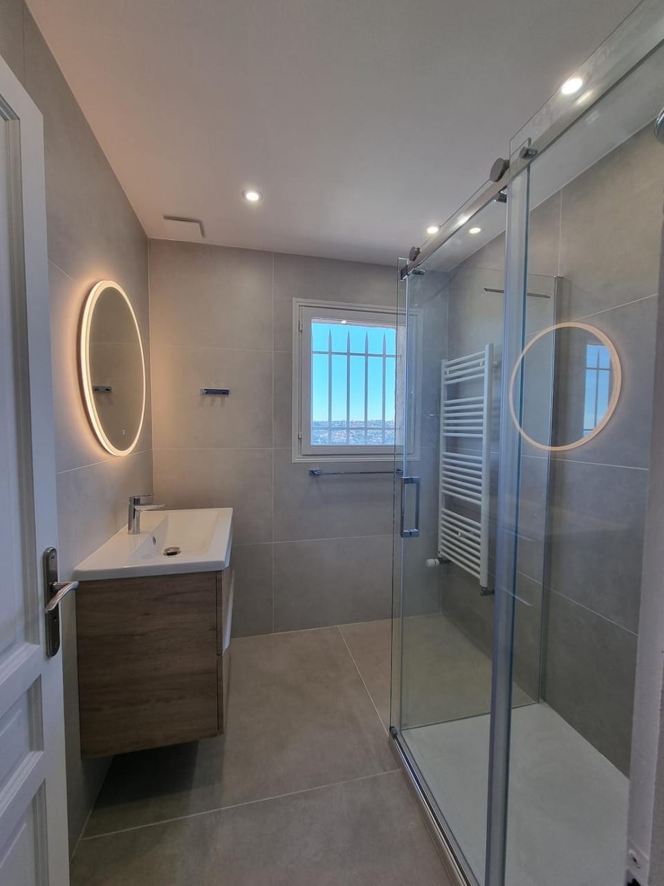 Shower, Bathroom