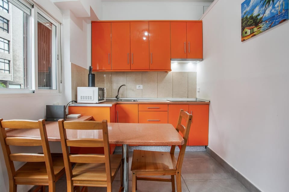 Property building, Kitchen or kitchenette, Living room