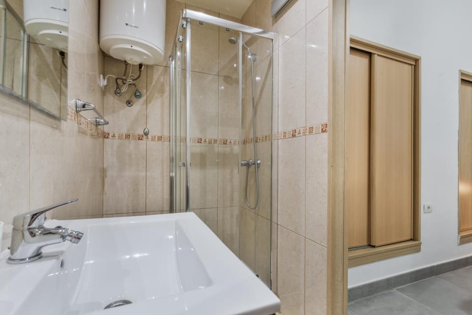 Bathroom, Living room