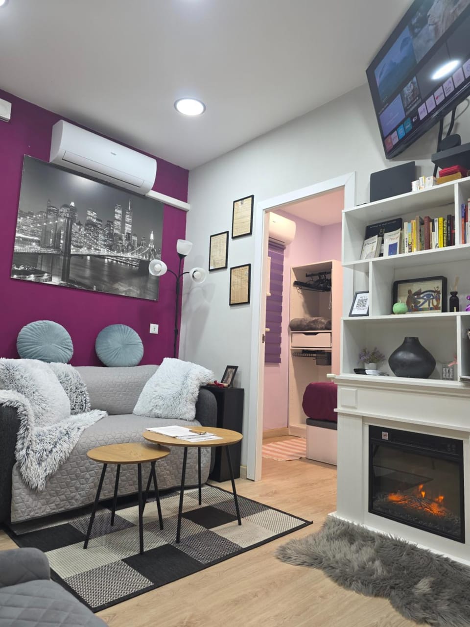 TV and multimedia, Living room, Seating area