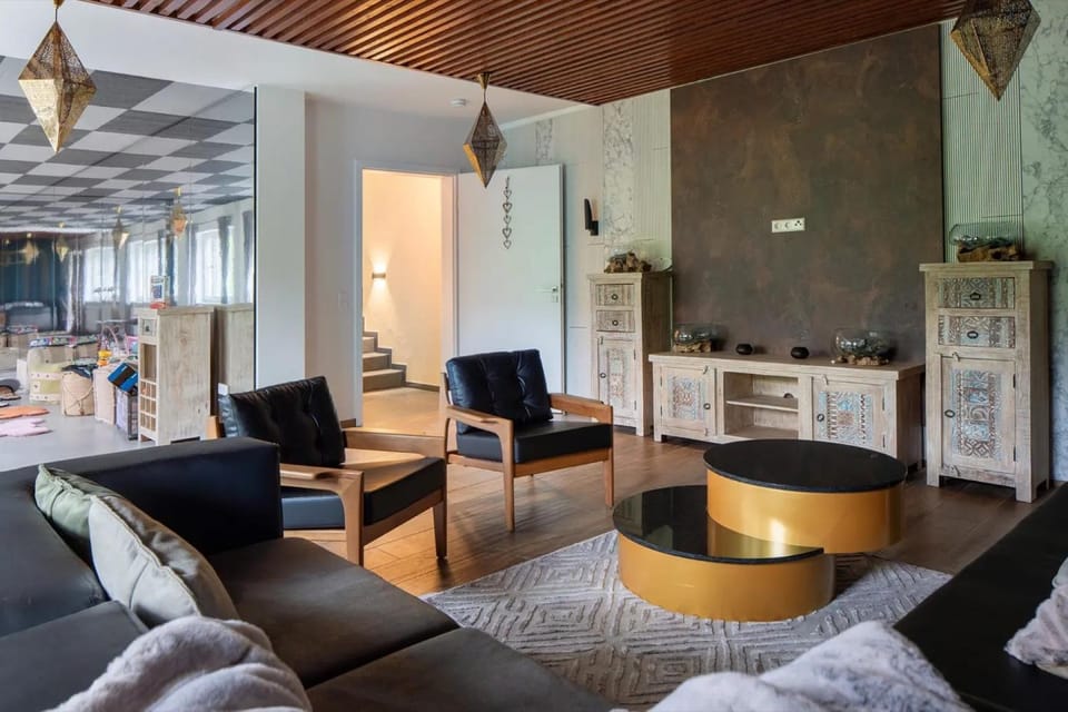 Property building, Living room