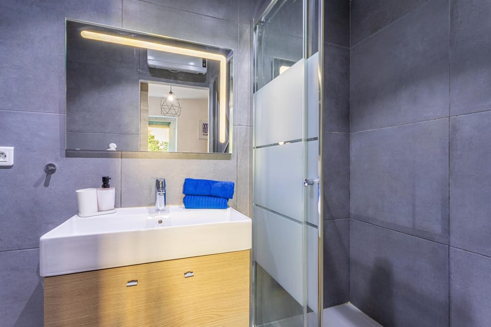 La Clé Escale bleue, route du Parcours des Arts ppat Apartment in Hyères