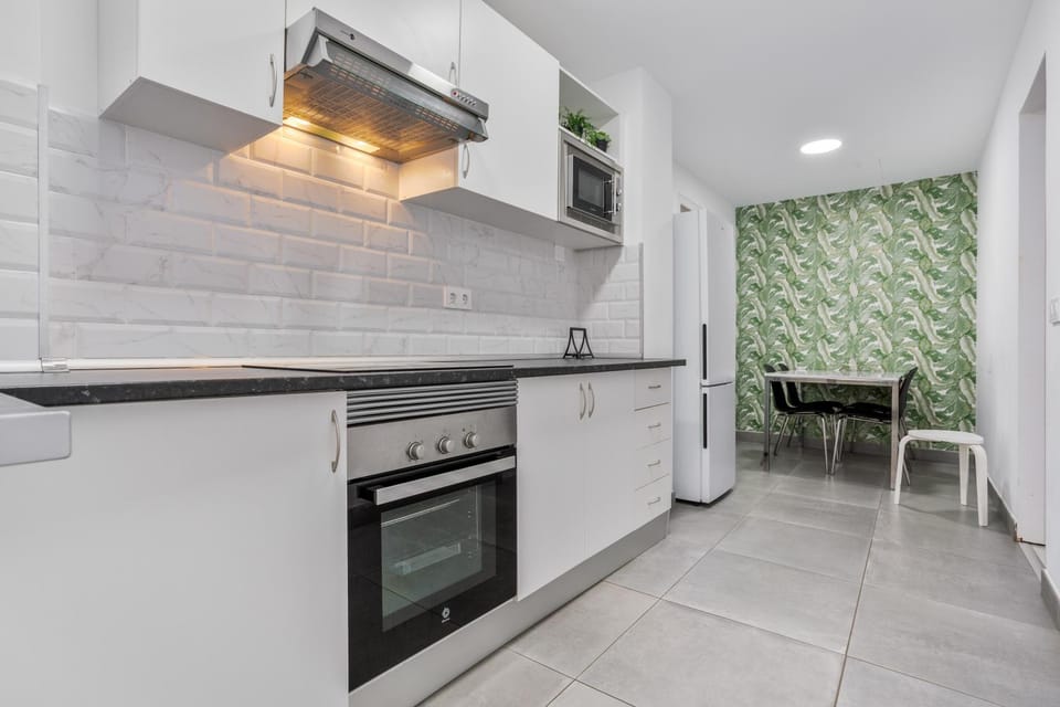 Kitchen or kitchenette, Living room
