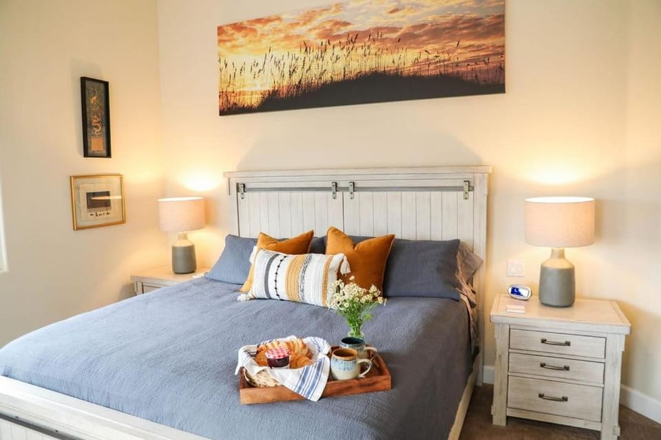 Windansea Hideaway Rooftop Ocean Views House in La Jolla